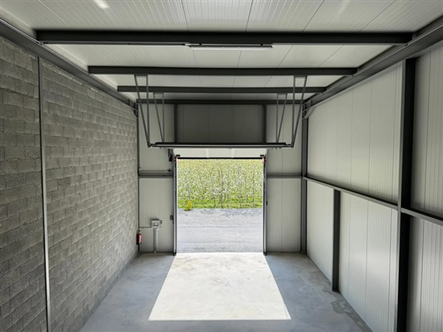 «Modularer Raum mit 124 m² – Flexibilität & strategische Lage nahe der A9» - Foto 3 von 8