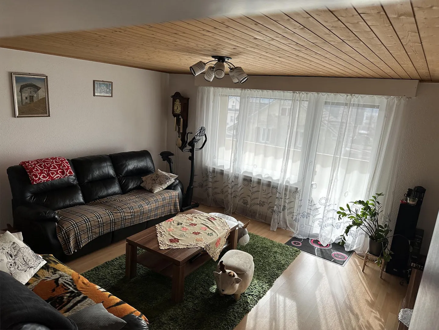 Appartamento soleggiato di 3,5 locali a Sulgen - Foto 1 di 8