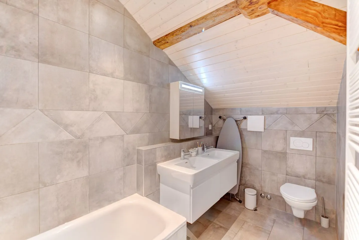 Semi-Detached House 7.5 Rooms - Photo 11 of 12