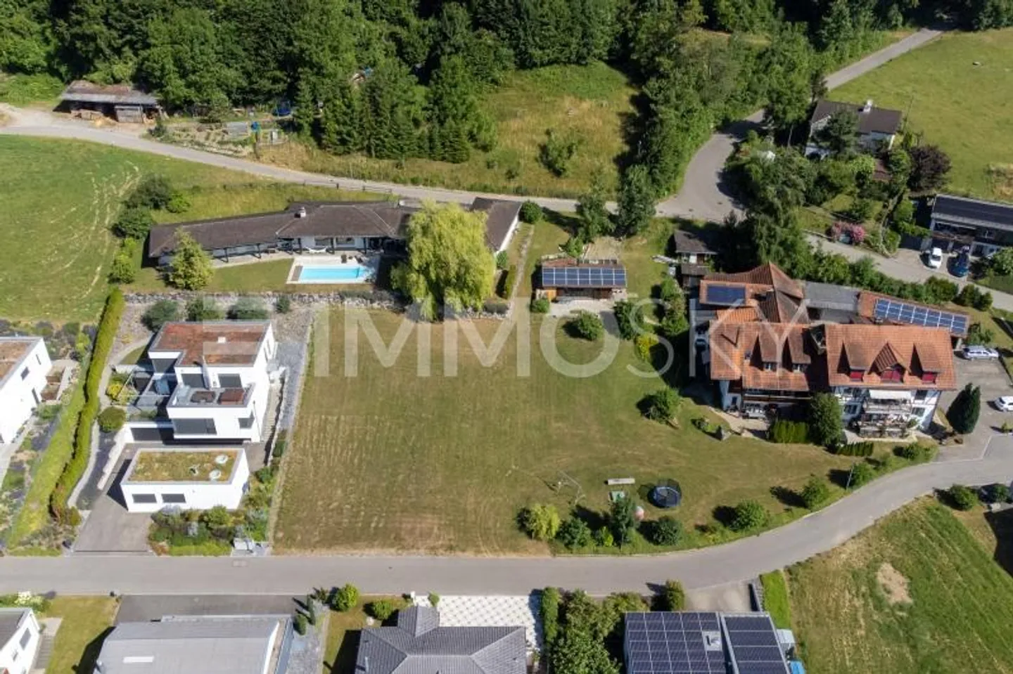 Qui inizia la tua nuova casa - terreno edificabile in una posizione tranquilla - Foto 2 di 5