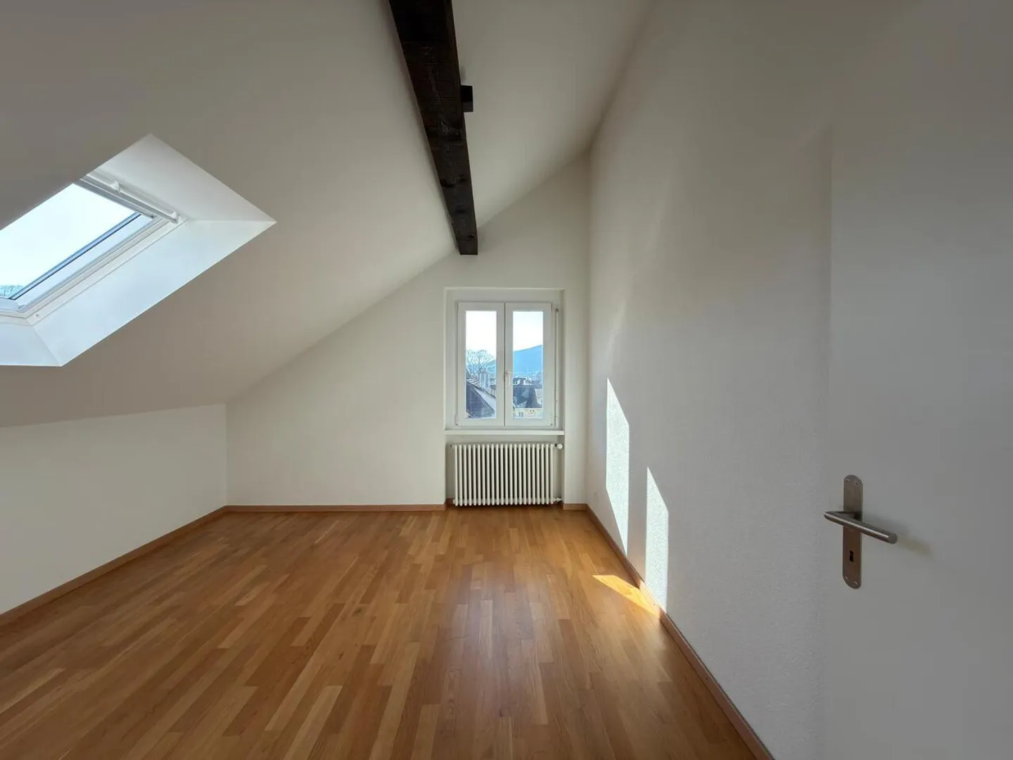 Appartamento di 3 stanze in mansarda - Foto 3 di 6