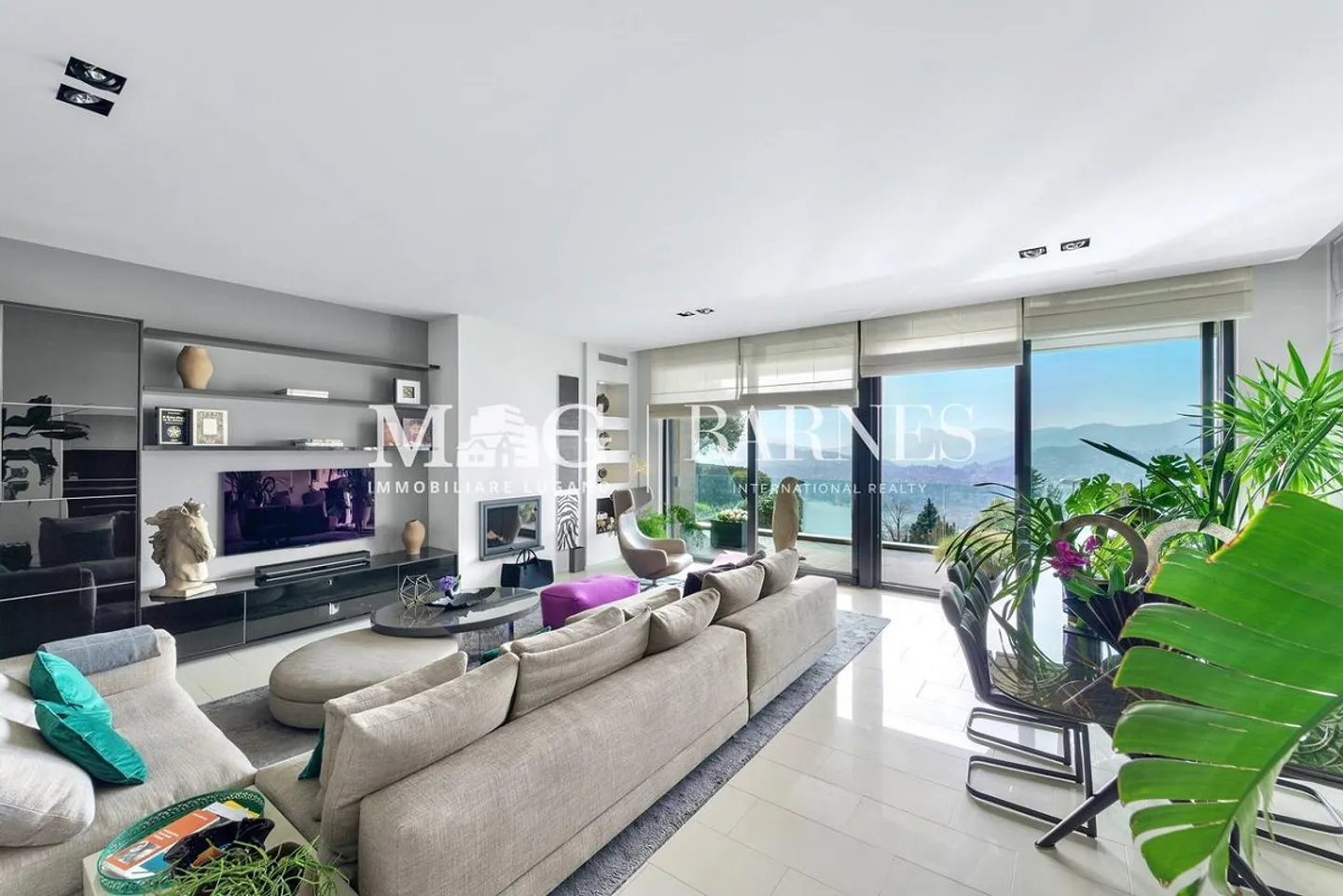 Lugano, Aldesago: Penthouse 5.5 Zimmer mit Seeblick, Terrasse und Jacuzzi - Foto 6 von 18