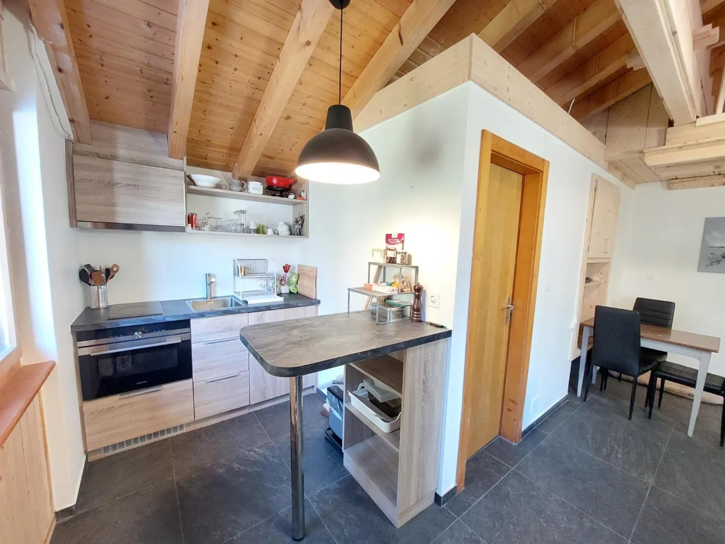 Charming Attic Studio with Terrace - Photo 3 of 13