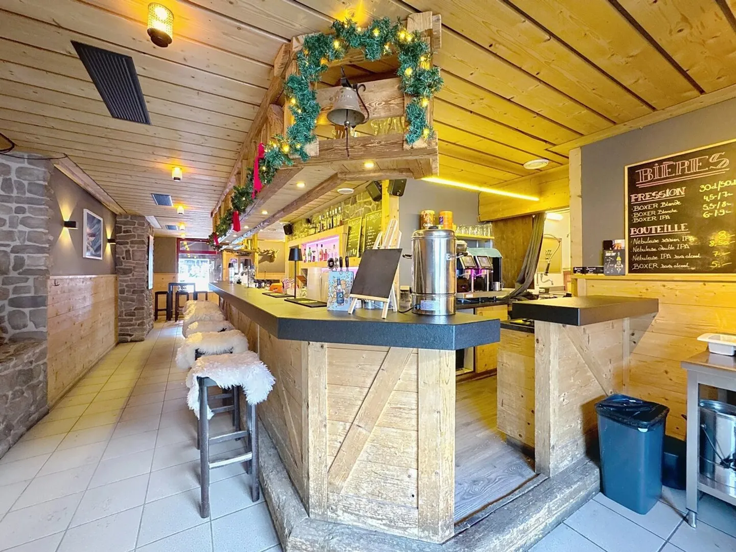 Café-Bar nel Centro di Morgins - Foto 2 di 13