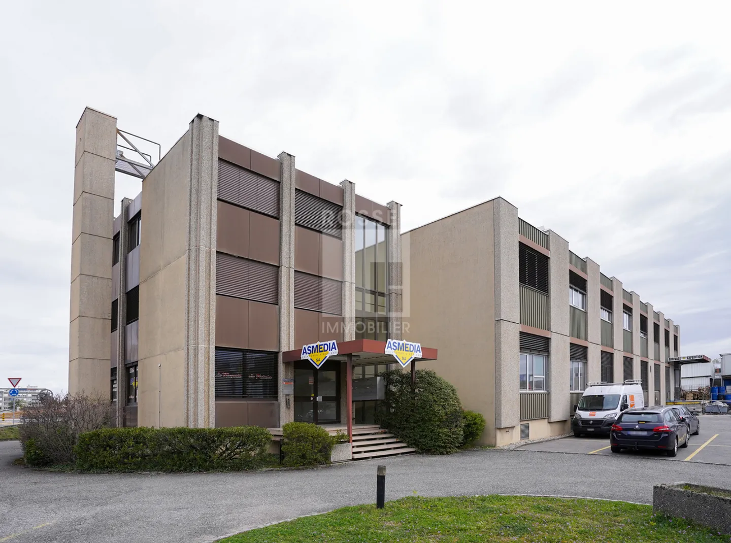 Bureaux / atelier d'environ 46 m² au 1er étage - Photo 1 sur 3