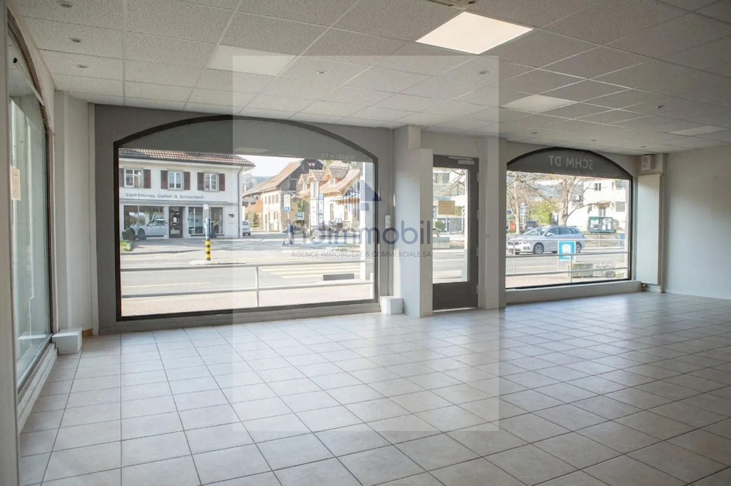 Une adresse emblématique au cœur de La Coudre - Photo 2 sur 12
