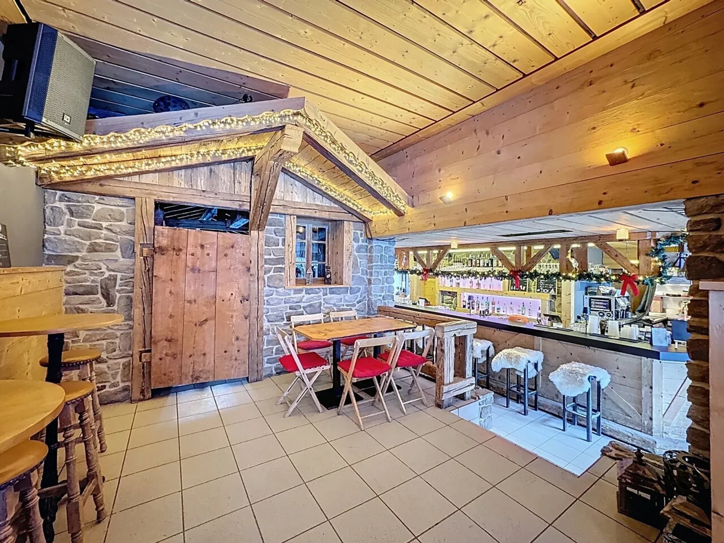 Café-Bar nel Centro di Morgins - Foto 5 di 13