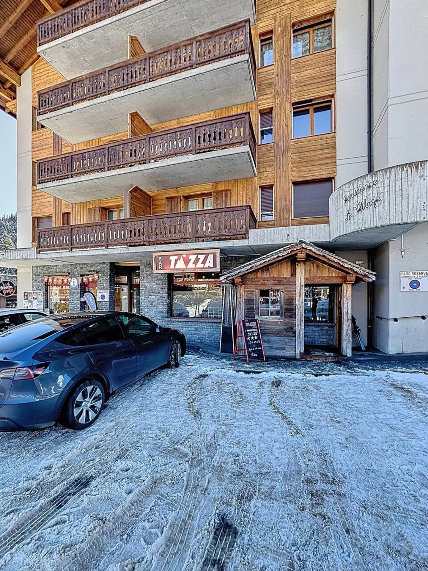 Café-Bar nel Centro di Morgins - Foto 12 di 13