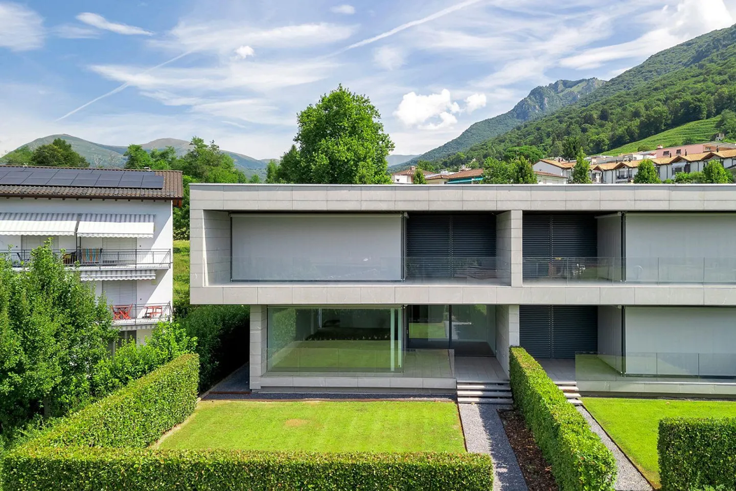 LUSSUOSO 4.5 LOCALI CON GIARDINO | LUXURIOUS 4.5-ROOM WITH GARDEN |... - Foto 3 von 13