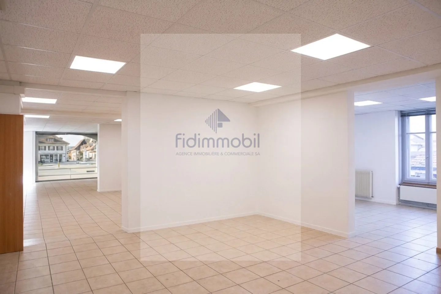 Une adresse emblématique au cœur de La Coudre - Photo 4 sur 12
