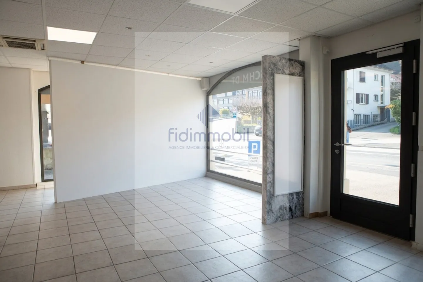 Une adresse emblématique au cœur de La Coudre - Photo 11 sur 12