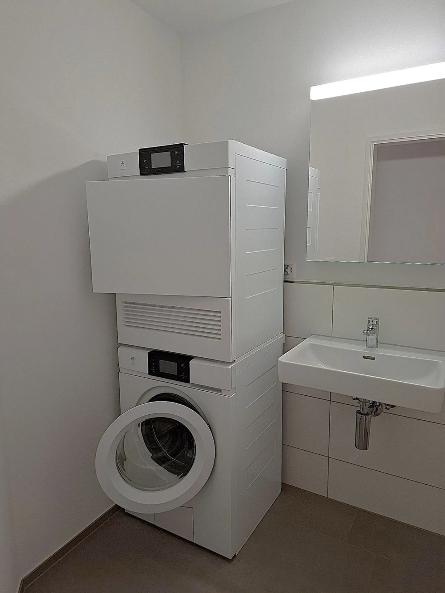 Newly renovated modern apartment in Lucerne - Photo 10 of 13