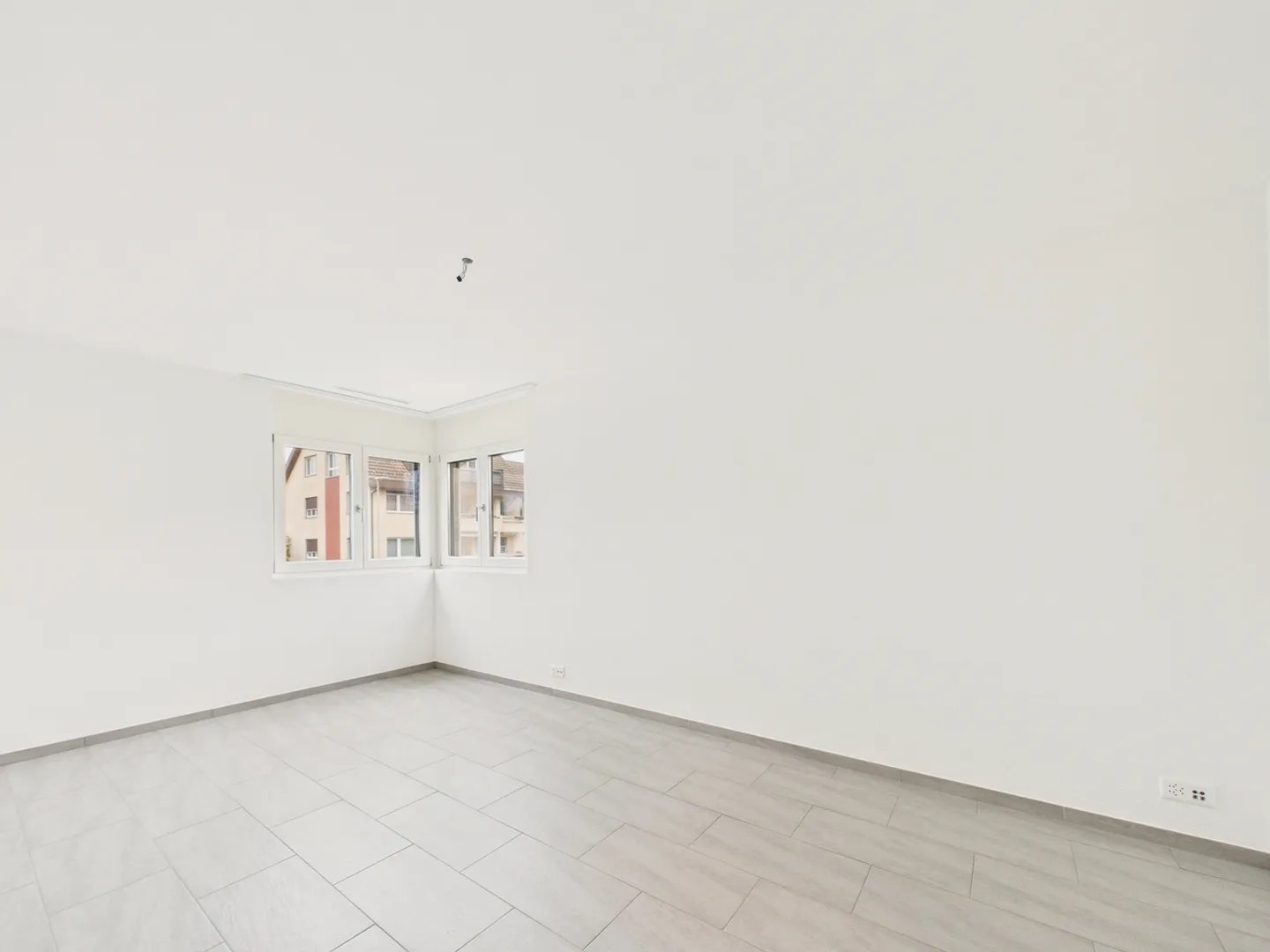 Appartement spacieux de 4,5 pièces avec terrasse à Eschlikon - Photo 8 sur 13