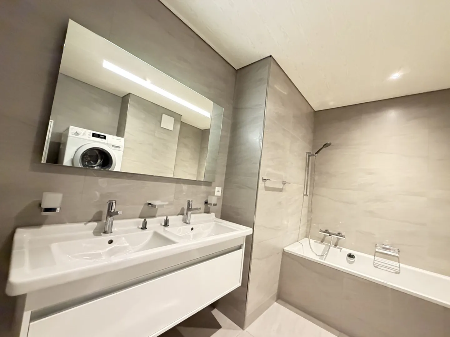 5.5 Room Apartment - Photo 11 of 12