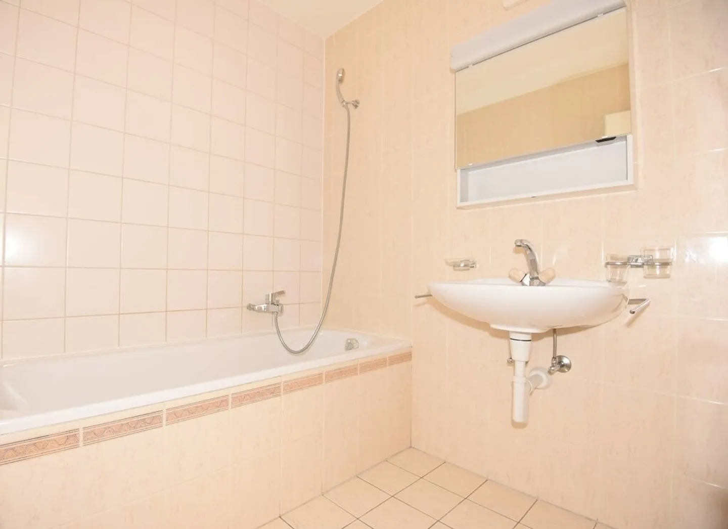 À saisir ! Bel appartement dans un environnement verdoyant à Ecublens ! - Photo 7 sur 8