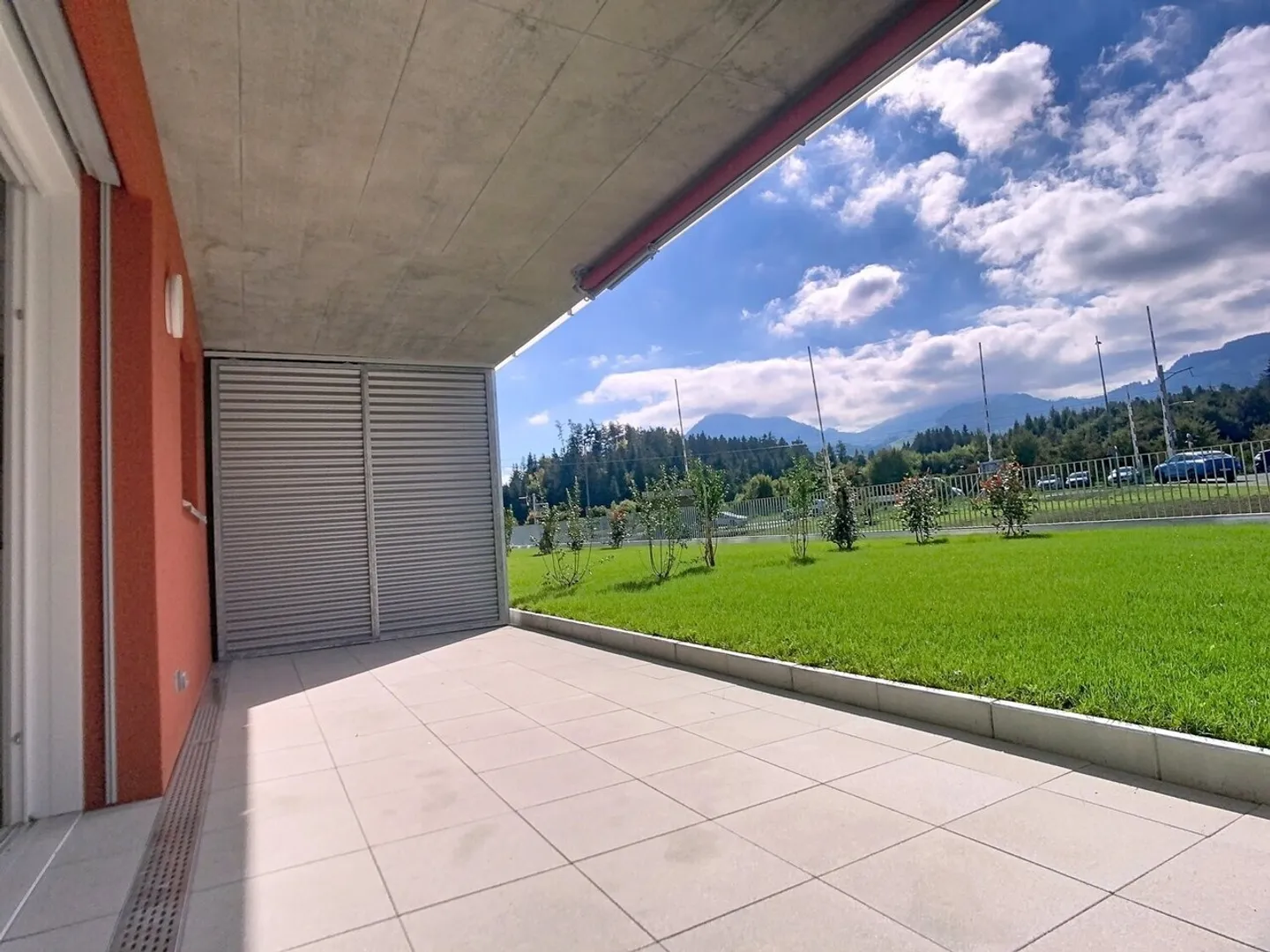 Appartement spacieux avec jardin - Photo 9 sur 12