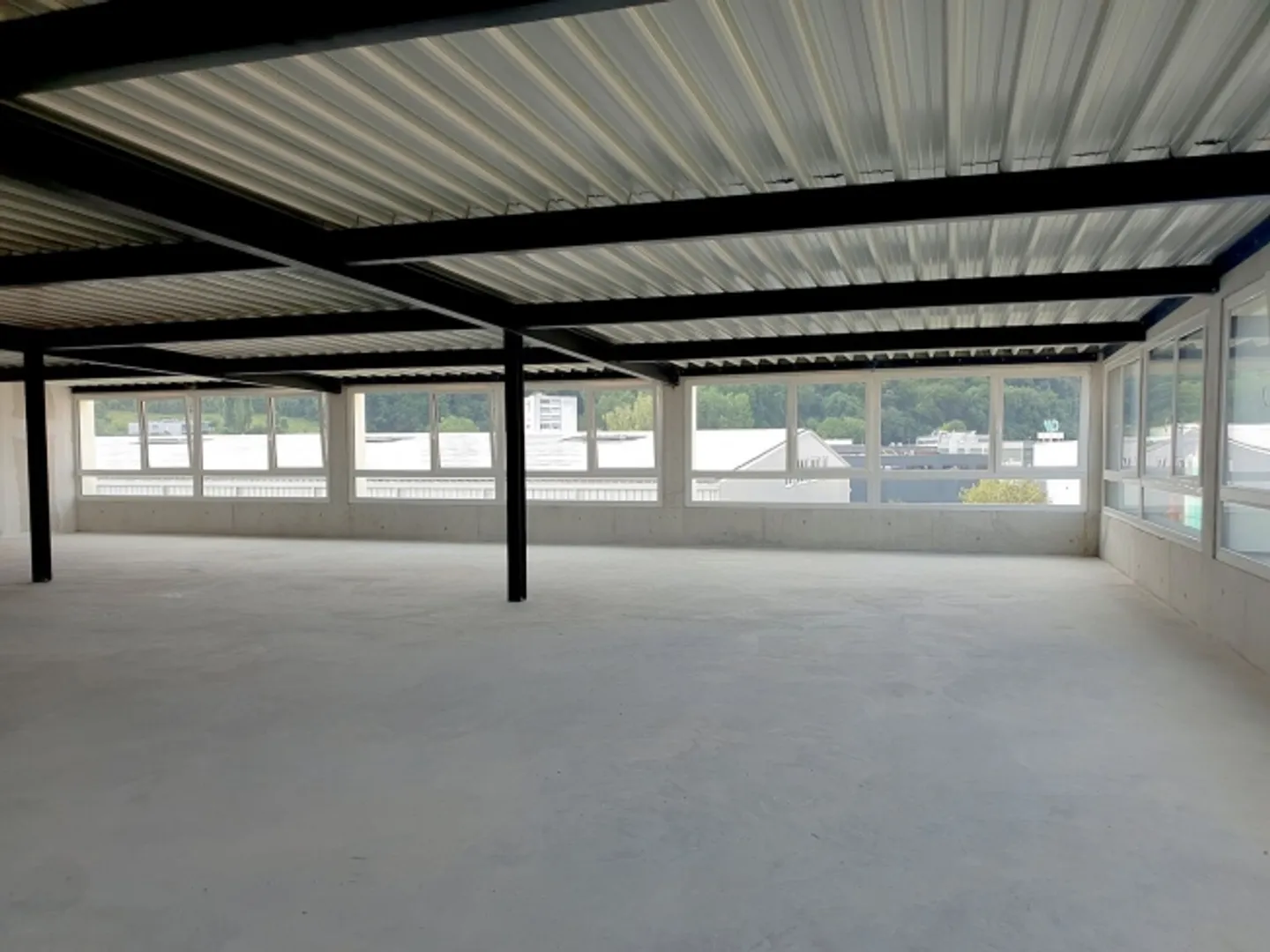 Werkstatt ab 500 m2 - Flexibler Mietvertrag - 3 MONATE MIETFREI - Foto 1 von 13