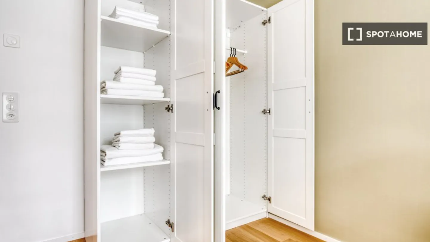 Découvrez, visitez et louez votre nouveau chez-vous en ligne en toute confiance. - Photo 14 sur 18