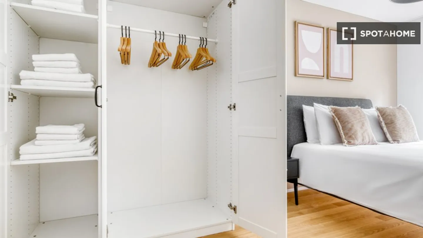 Découvrez, visitez et louez votre nouveau chez-vous en ligne en toute confiance. - Photo 15 sur 18