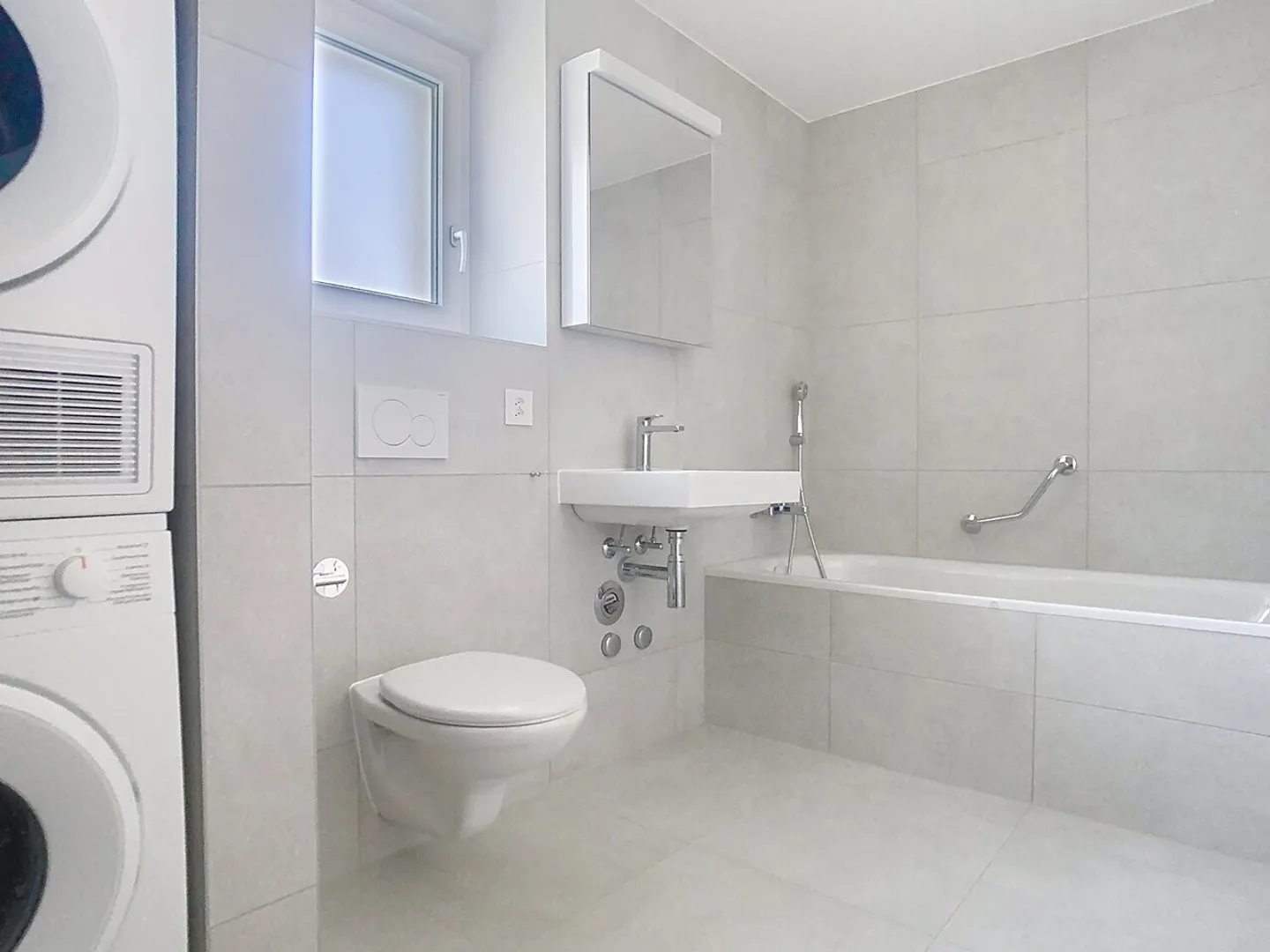 Appartement spacieux avec jardin - Photo 11 sur 12