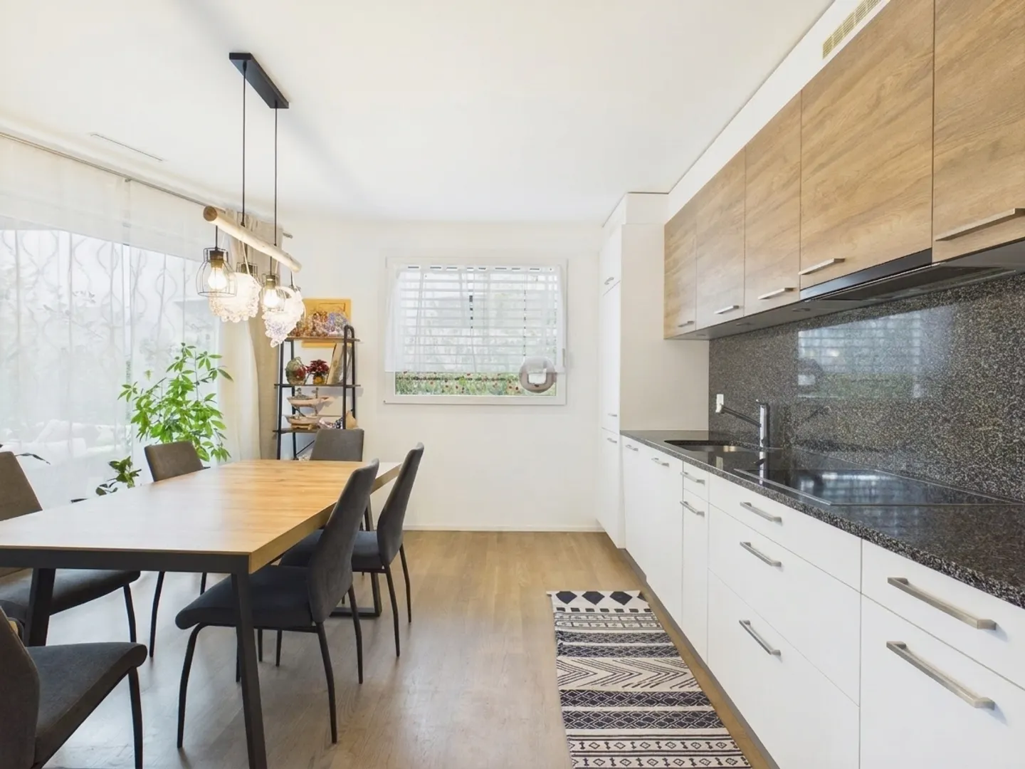 Neu gebaut und sonnige Terrasse - Foto 2 von 13