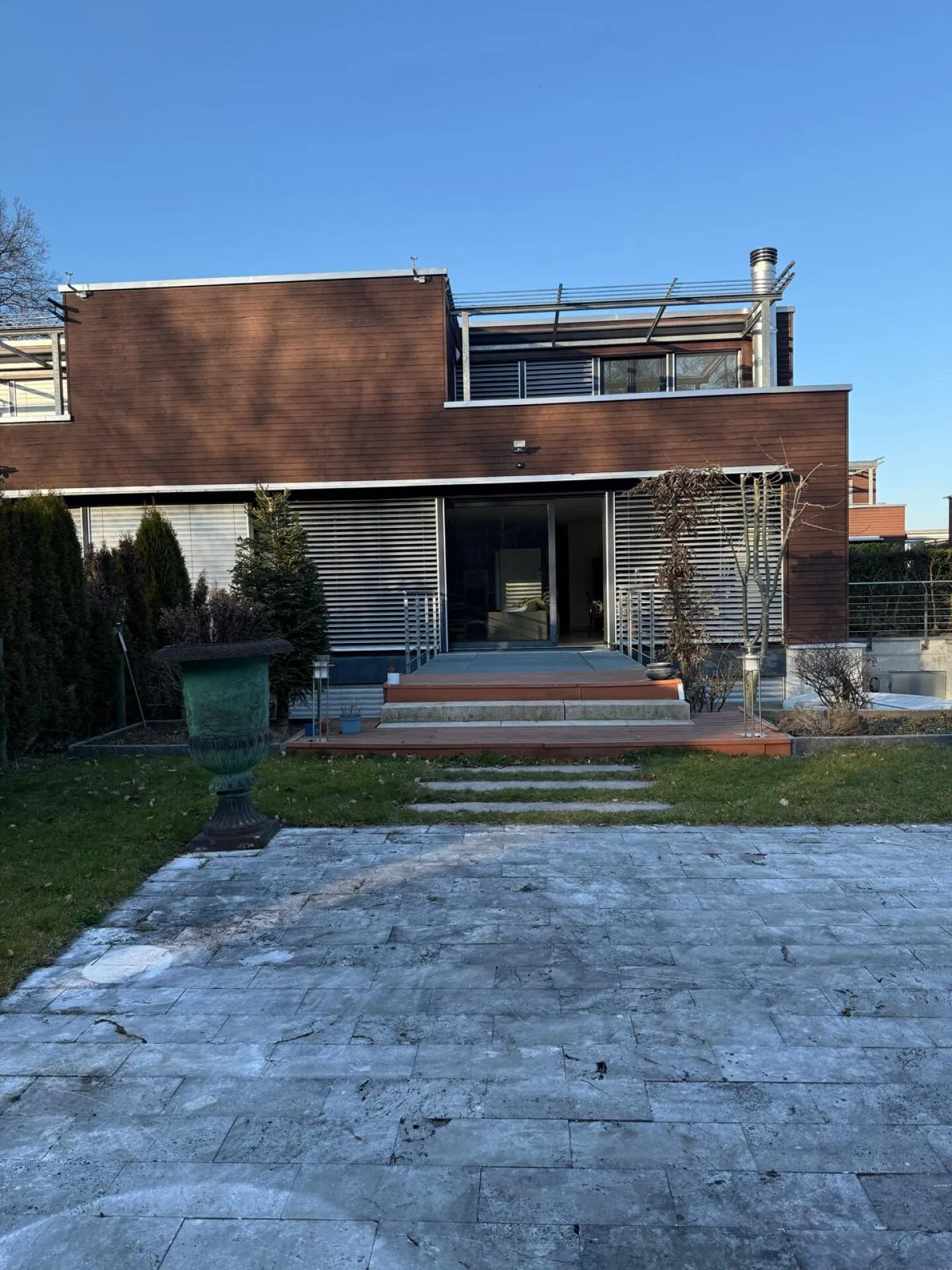 «EXKLUSIVE LUXUSHAUS - STILVOLL AUSGESTATTET UND BEZUGSFERTIG» - Foto 1 von 6