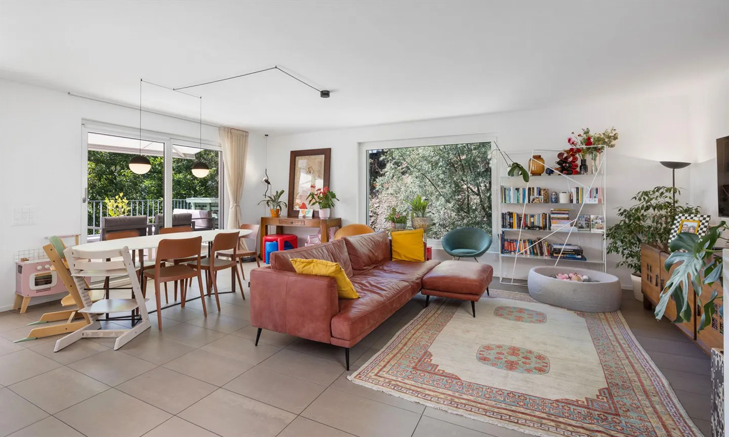 BEAU 4.5 PIÈCES AVEC TERRASSE À LUGANO-CADRO - Photo 1 sur 9