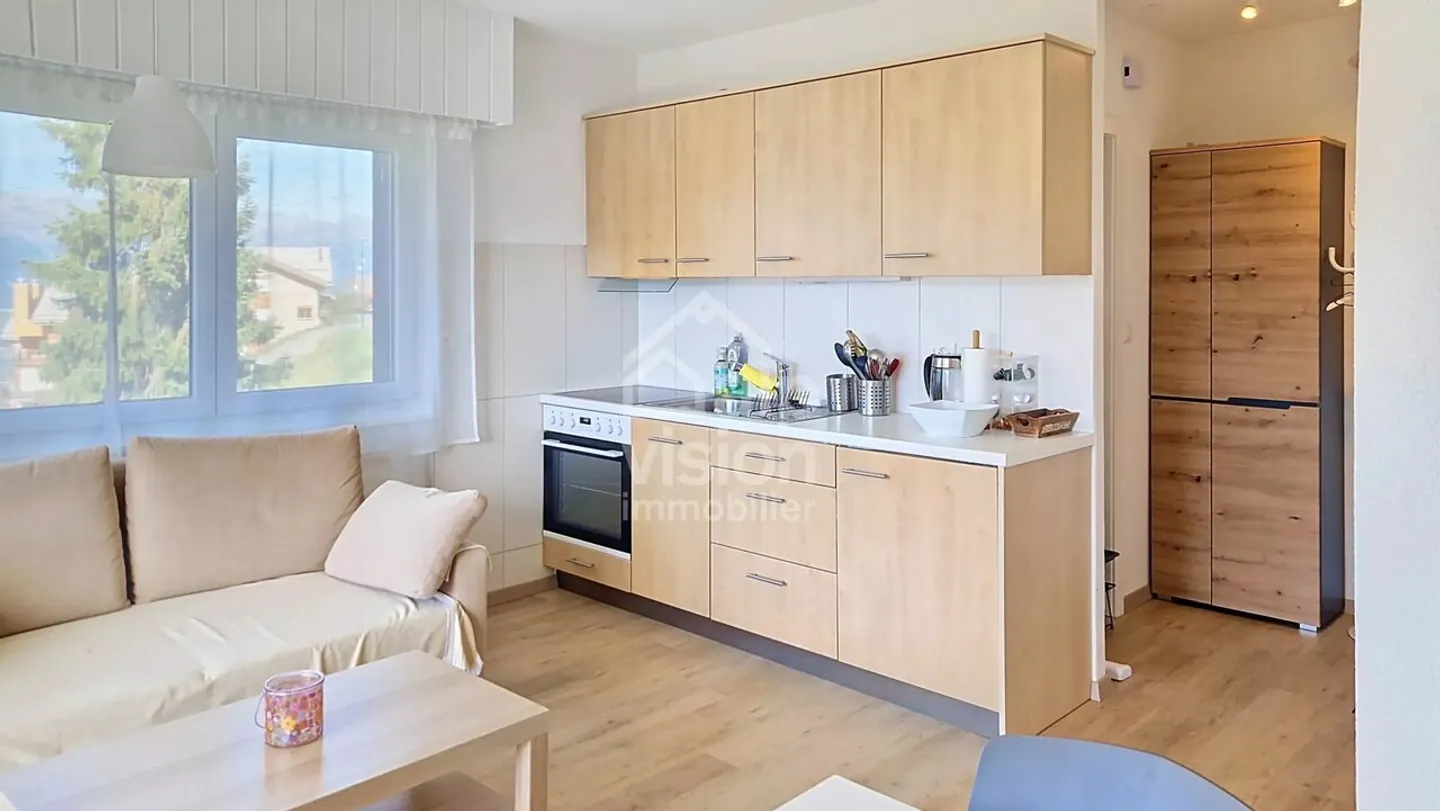 2,5 ZIMMER MIT PANORAMABLICK IM HERZEN DER STATION, 4 TäLER - Foto 6 von 8