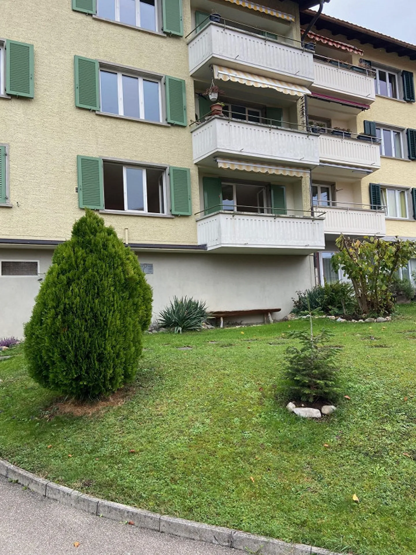 Cozy 3-room apartment with 2 balconies - Photo 1 of 4