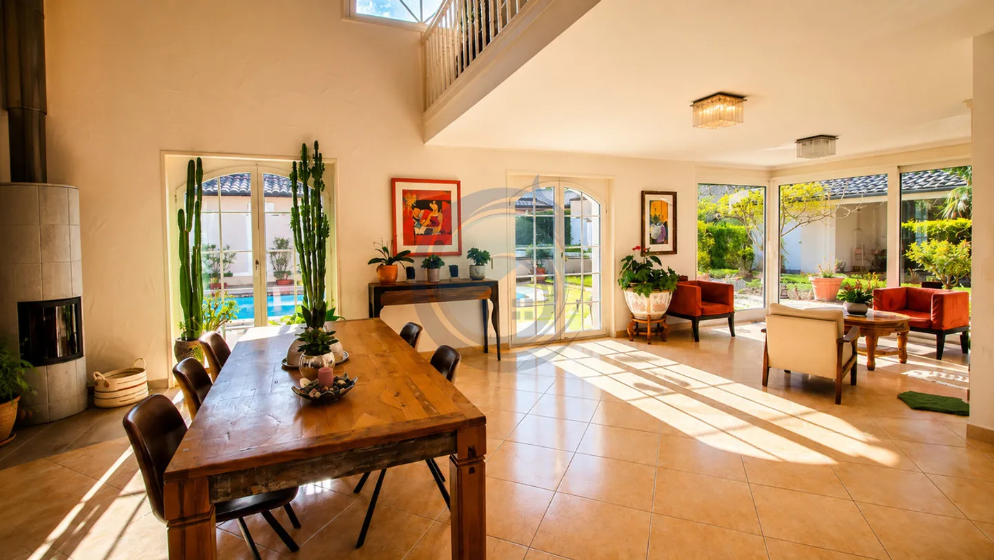 Charming Detached Villa with 6.5 Rooms and Pool - Photo 9 of 15