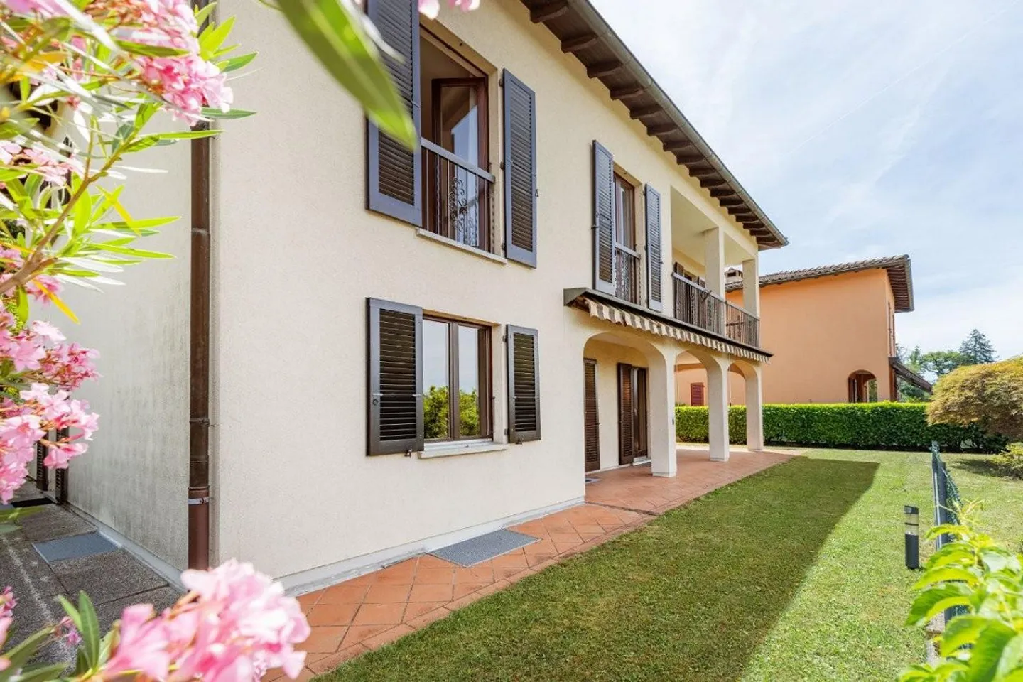 Maison unifamiliale élégante de 6,5 pièces à Davesco-Soragno - Photo 4 sur 18