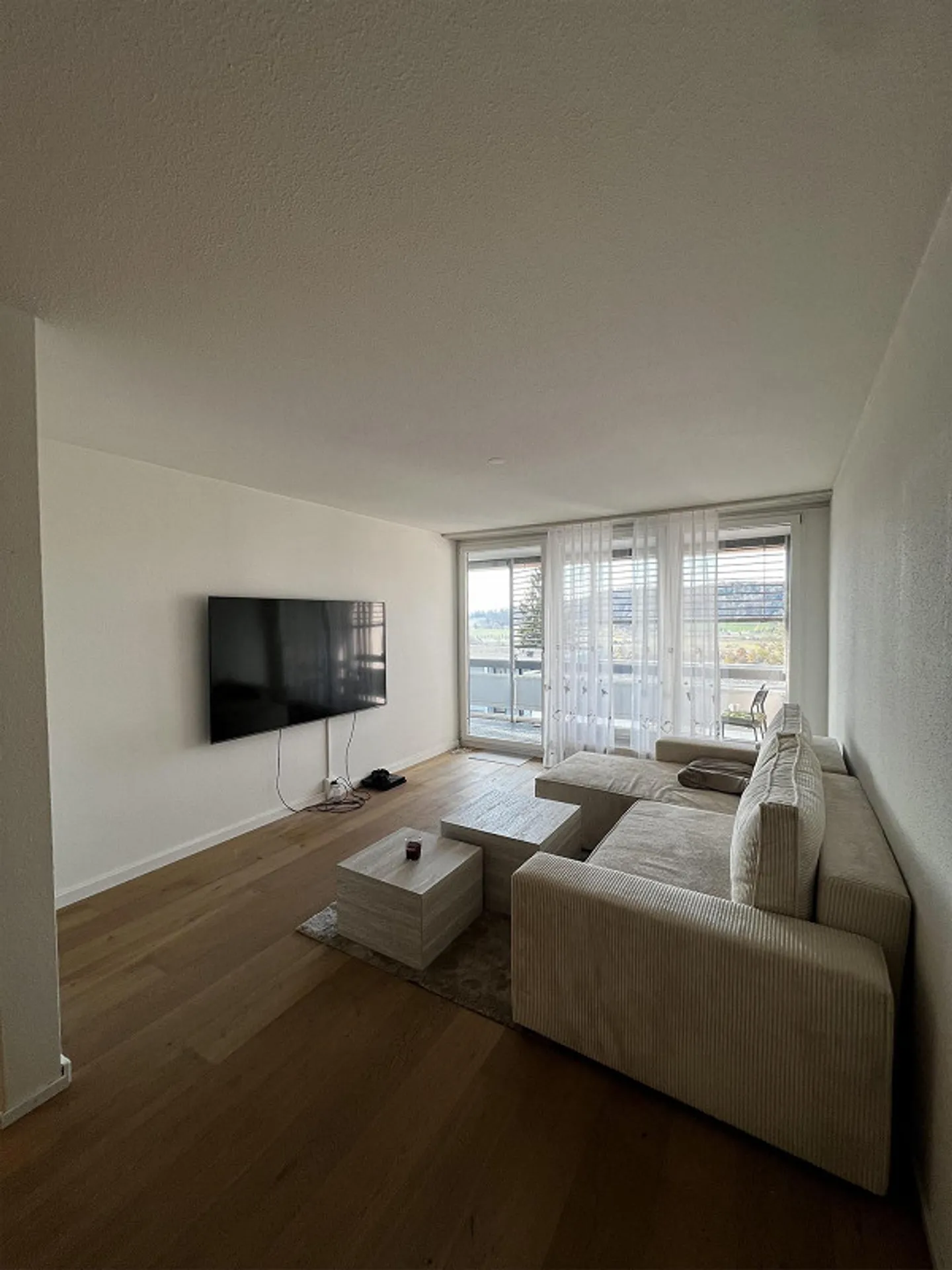 2.5-Zimmer-Wohnung mit Balkon – möbliert zur Untermiete - Foto 1 von 11