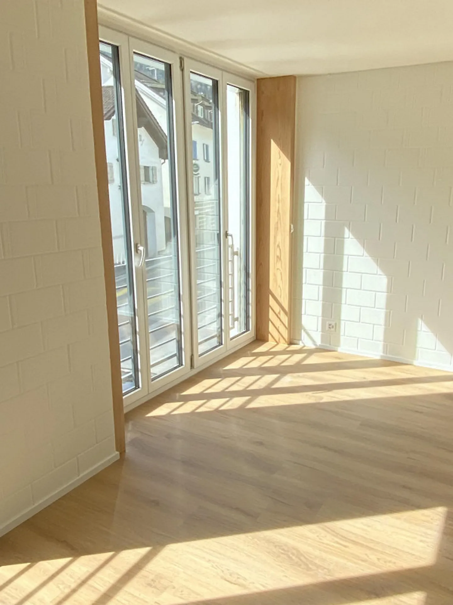 Newly renovated studio - Photo 6 of 8