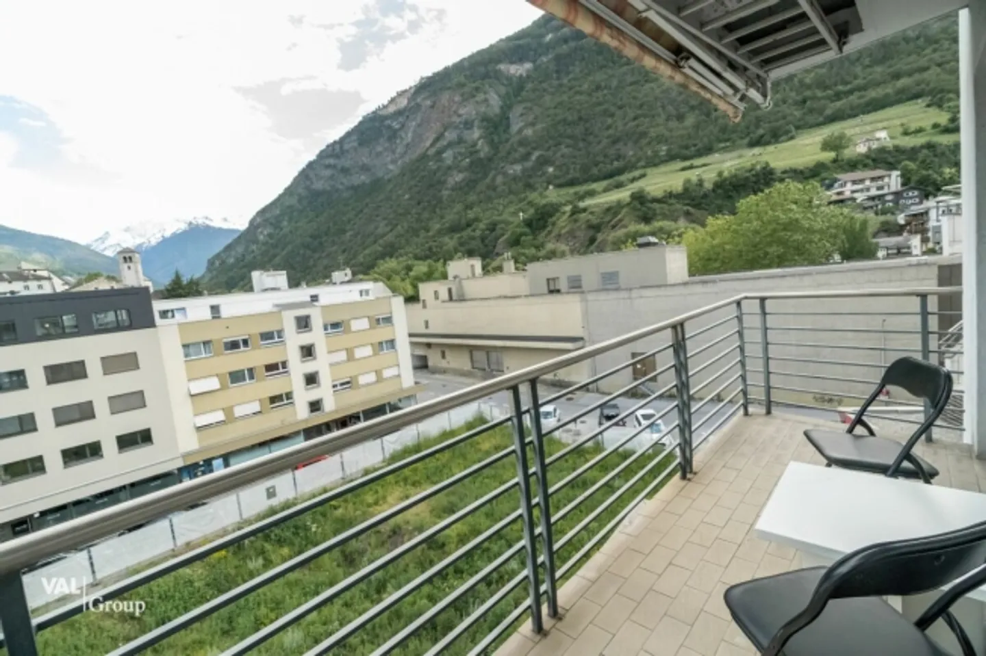 Bright, furnished apartment in an excellent, central location in the heart of Visp - Photo 11 of 12