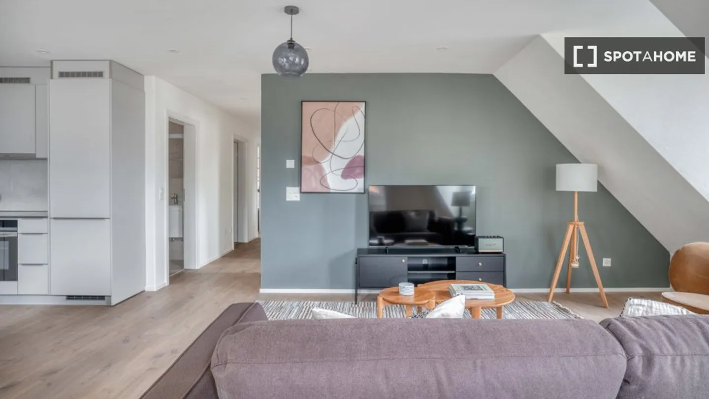 Discover, visit, and rent your new home online with complete confidence. - Photo 2 of 17