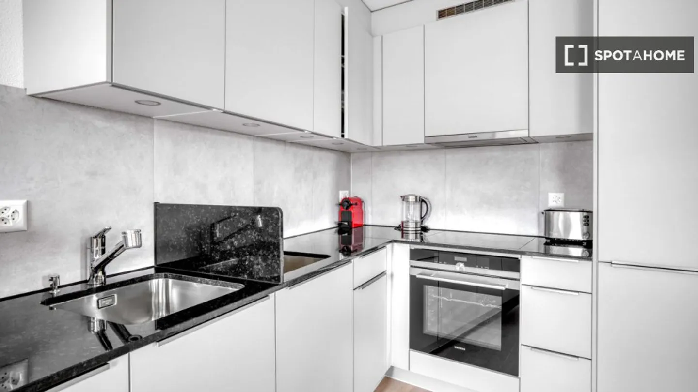 Discover, visit, and rent your new home online with complete confidence. - Photo 4 of 17