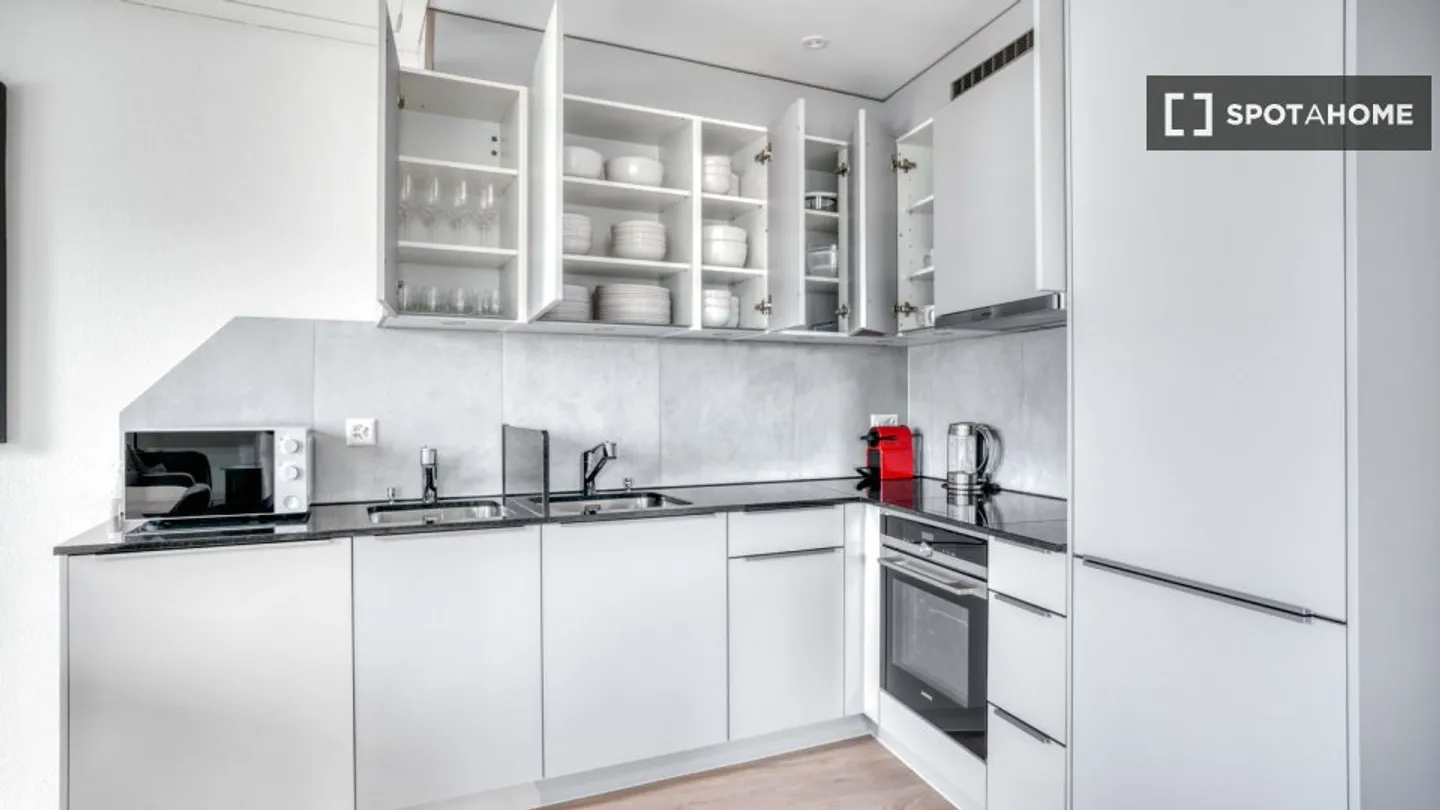 Discover, visit, and rent your new home online with complete confidence. - Photo 6 of 17