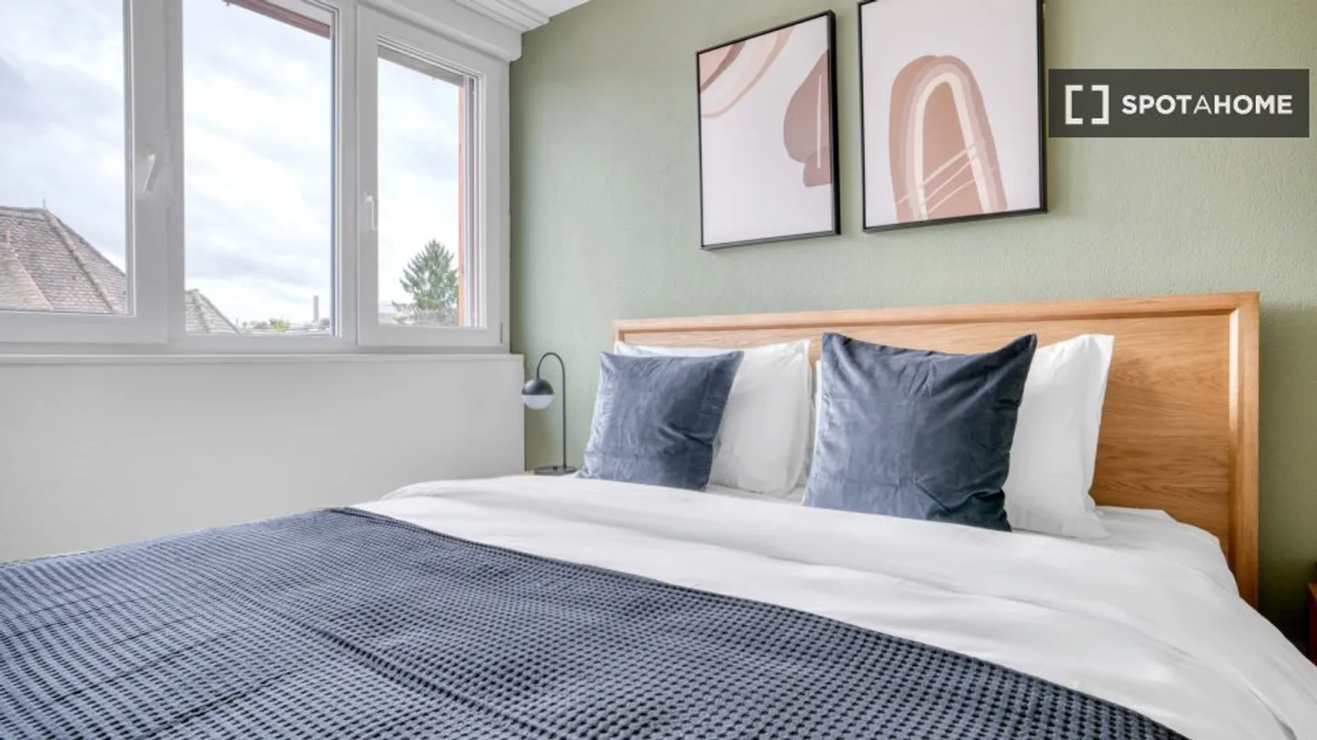 Discover, visit, and rent your new home online with complete confidence. - Photo 7 of 17