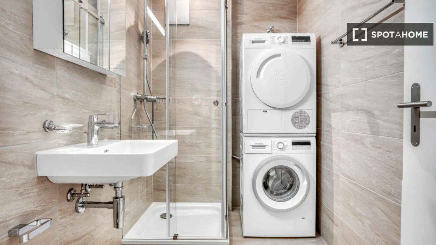 Discover, visit, and rent your new home online with complete confidence. - Photo 15 of 17