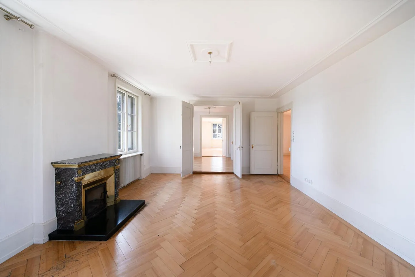 Representative Property in Horgen with a View of Lake Zurich - Photo 4 of 11