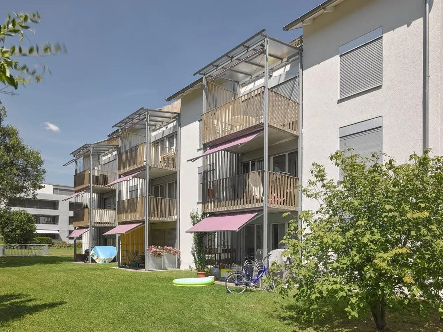 Cozy Garden Apartment for Connoisseurs - Photo 2 of 6