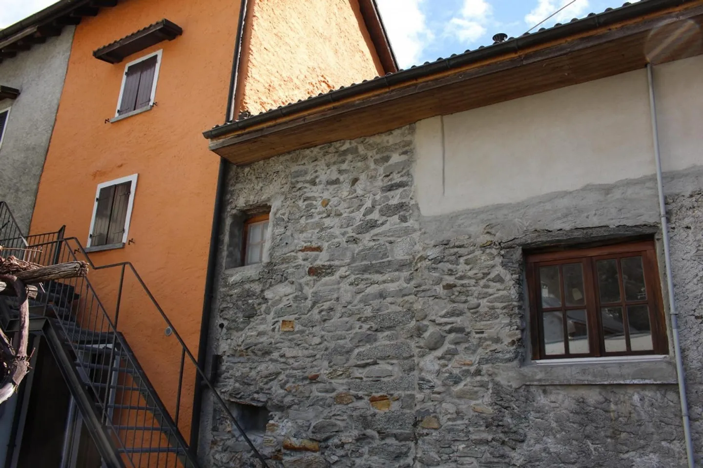 Casa di villaggio di 4 locali nel centro del paese - Foto 1 di 21