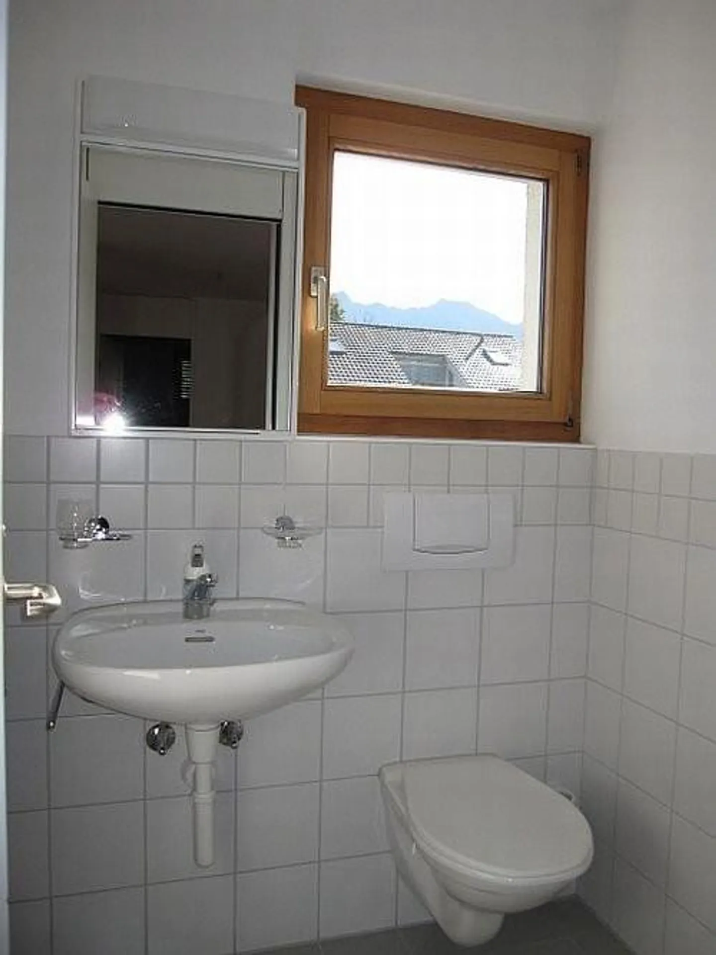 Cozy Garden Apartment for Connoisseurs - Photo 4 of 6