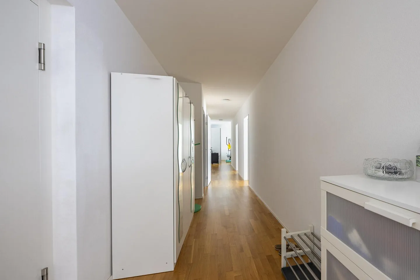 Moderne 4.5 Zimmer Wohnung - Foto 3 von 15