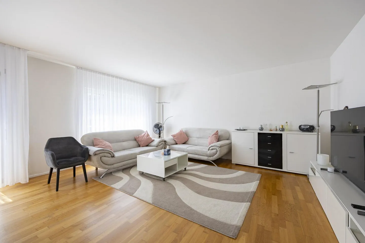 Moderne 4.5 Zimmer Wohnung - Foto 4 von 15