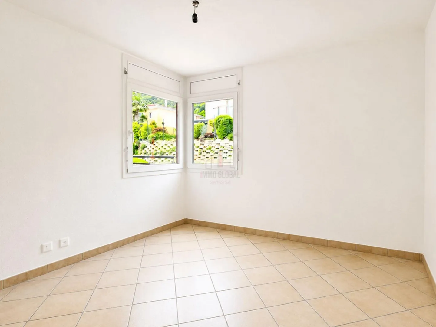 PRACHTVOLLE VIER-ZIMMER-WOHNUNG IM GRÜNEN - Foto 5 von 9