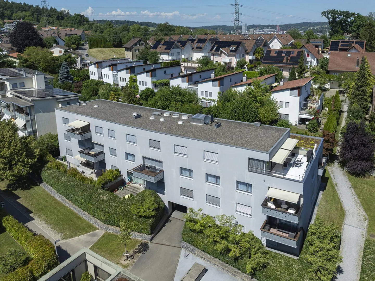 Moderne 4.5 Zimmer Wohnung - Foto 2 von 15
