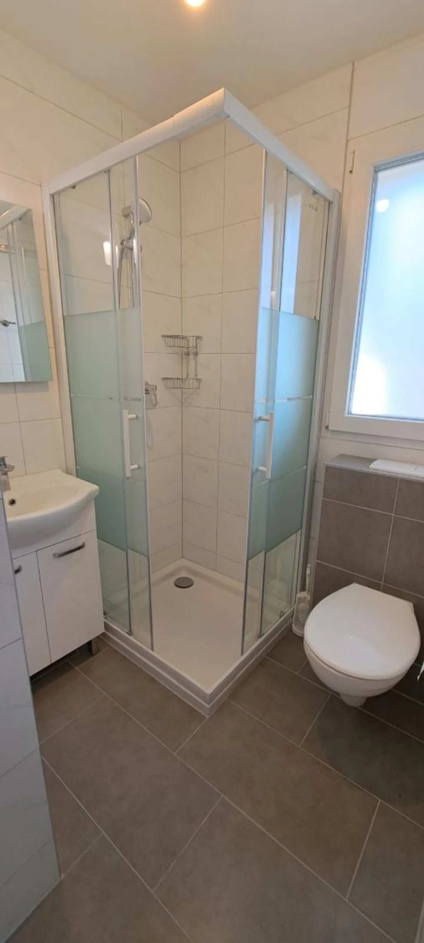 St-Imier, neue 4,5-Zimmer-Wohnung im 1. Stock mit Balkon - Foto 4 von 10