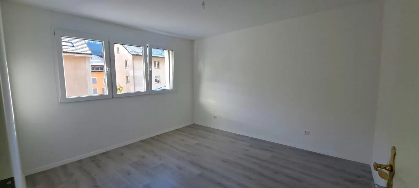 St-Imier, neue 4,5-Zimmer-Wohnung im 1. Stock mit Balkon - Foto 6 von 10