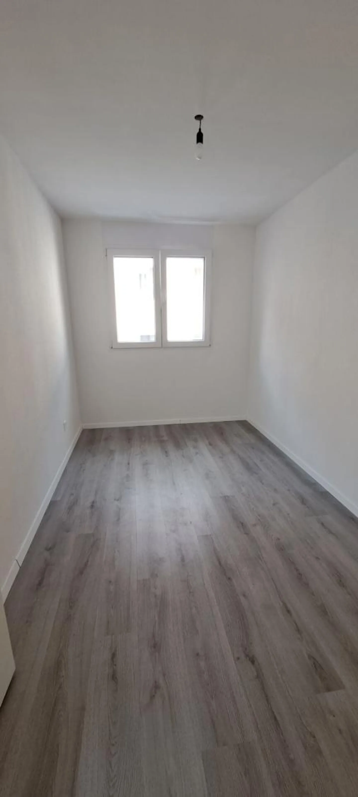 St-Imier, neue 4,5-Zimmer-Wohnung im 1. Stock mit Balkon - Foto 7 von 10